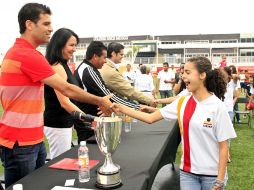 Rafa Márquez felicitó a los campeones del mundo del Colegio Once México. E. PACHECO  /
