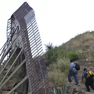 Regresan paisanos a México por temor a ser deportados de Arizona