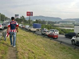 La cantidad de automóviles fue mayor a la que el operativo pudo controlar. G. LÓPEZ  /
