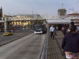 Durante una semana más estará a prueba una unidad articulada en la Línea 1 del Macrobús. E. MORA  /