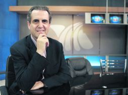 Pablo Latapí llegó ayer a su “nueva casa”, Info7 Jalisco. La nueva etapa del noticiero arrancará el lunes. M. FREYRÍA  /