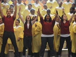 La serie trata sobre un coro musical formado con estudiantes que poseen excelentes voces. AP  /