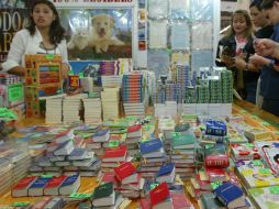 La existencia o no de la versión pirata de una novela sirve también para valorar el éxito y aceptación de un autor. ARCHIVO INFORMADOR  /