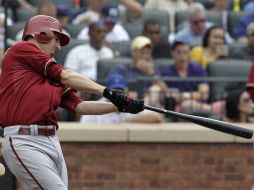 Adam LaRoche conecta un jonrón en la cuarta entrada. AP  /
