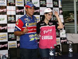 Blum y Limón posan al terminar la rueda de prensa. MEXSPORT  /