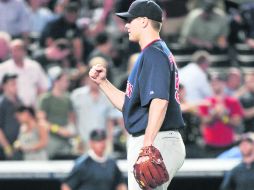 El cerrador de Boston, Jonathan Papelbon, festeja el triunfo. REUTERS  /