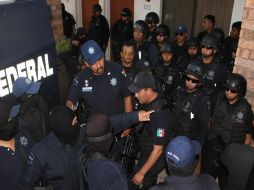 Ayer sábado, más de 100 policías protestaron en contra de sus superiores, a quienes responsabilizaron de abuso y maltrato. EFE  /