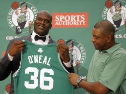 Shaquille O'Neal durante su presentación con el Celtics de Boston. REUTERS  /