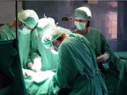 El hombre fue intervenido para extirparle la vesícula biliar, cuando sólo se debían retirar los cálculos contenidos en ella. ESPECIAL  /