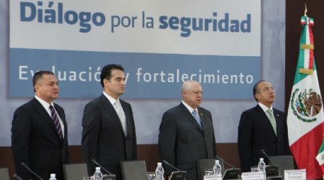 El Presidente Calderón se reunió con representantes del Poder Judicial en los 'Diálogos por la Seguridad'. NTX  /