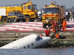 Los tripulantes fueron rescatados con éxito. AP  /