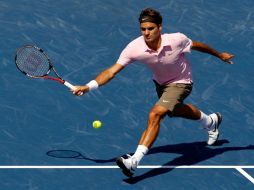 Roger Federer disputando el partido de octavos de final del torneo. AFP  /