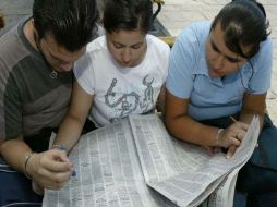 Según el CEESP, los funcionarios públicos pueden incentivar la inversión, activo indispensable para la generación de empleo. ARCHIVO  /