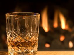 Hasta ahora el whisky sólo es una popular bebida, pero podría tener potencial como combustible. ESPECIAL  /