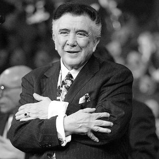 Ofrecen misa a Roberto Cantoral