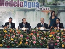 Vista del panel de participantes en la segunda reunión del Modelo de Agua Jalisco. ESPECIAL  /