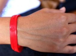 Señala la Secretaría de Salud que las pulseras y collares de citronella son parte de una industria oportunista. ESPECIAL  /