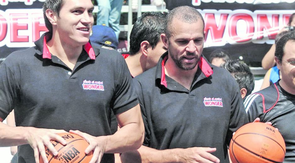 Eduardo Nájera invitó al base de Dallas, Jason Kidd, a formar parte del evento. EFE  /