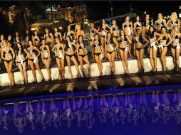 Las partiicipantes desfilarán en vestido de gala y traje de baño, además deben responder preguntas del jurado. AFP  /