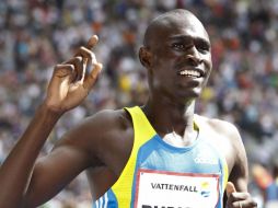 David Rudisha festejando su triunfo y su nuevo récord mundial. AP  /