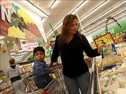 15% de las transacciones que se hace en la franja fronteriza se realizan en dólares. ESPECIAL  /