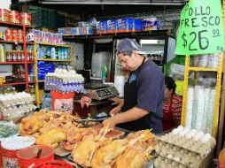 La venta de pollo en piezas registró un alza de 0.63 por ciento. INFORMADOR ARCHIVO  /