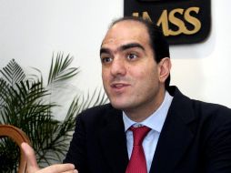 Daniel Karam Toumeh, director del IMSS, asegura que el Congreso debe modificar la ley para proteger a las parejas homosexuales. NTX  /