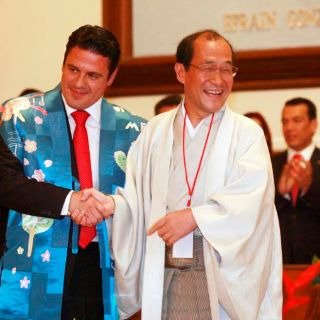 Transparentan información o se van, advierte Aristóteles a su gabinete