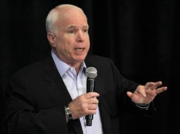 John McCain se muestra como favorito para renovar su escaño por Arizona. AP  /