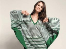 Chanel y Oscar de la Renta  proponen vestidos estampados. ESPECIAL  /