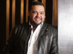 El modista mexicano, asegura que su orgullo también se debe a la crítica. A. CAMACHO  /