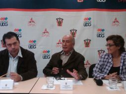 Aspecto de la rueda de prensa en la que se dio a conocer la apertura de la convocatoria del Premio Jalisco de Periodismo 2010.R. ZAPATA  /