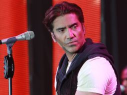 Alejandro Fernández aún no confirma su asistencia a la ceremonia, en la que está nominado por su disco. NTX  /