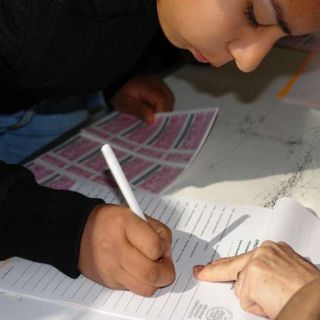 Inicia la entrega de transvales por medio de Beca Guadalajara