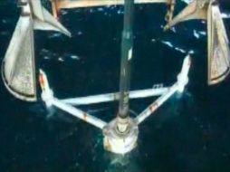 El momento de la extracción del tapon de BP. REUTERS  /