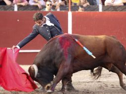 El mexicano Juan Pablo Sánchez cortó dos orejas y un rabo. EFE  /
