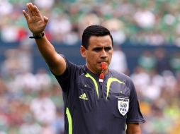 El árbitro hondureño José Benigno Pineda será el central entre México vs. Colombia. MEXSPORT  /