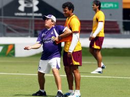 Miguel Herrera (izquierda) durante una sesión de entrenamiento. MEXSPORT  /