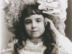 El título de la exposición Te pareces tanto a mí está inspirado en una canción del compositor Juan Gabriel. ESPECIAL  /