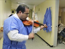 La iniciativa recorrerá ocho hospitales de la capital mexicana. EFE  /