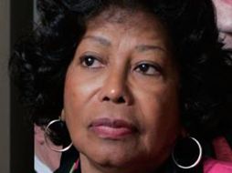 La madre argumenta responsabilidad de la compañia al exijirle 50 conciertos a Jackson. EL UNIVERSAL  /