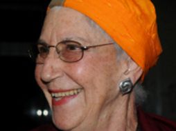 En 2009 se le otorgó el Premio Nacional de Ciencias y Artes en el campo de las Bellas Artes. CONACULTA.GOB  /