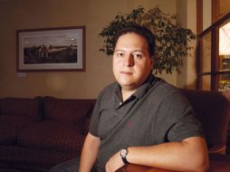 Marroquín explicó que, se ha acercado a muchas víctimas para pedirles perdón por los delitos y violencia de su padre. ESPECIAL  /