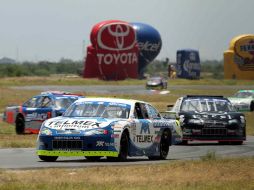 Antonio Perez durante la carrera Monterrey 200 del Nascar Corona Series. MEXSPORT  /