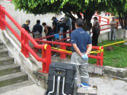 El hombre murió por trauma de cráneo y fue trasladado a la morgue por camilleros del IJCF. O. RUVALCABA  /