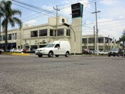 Cruce de la avenida Lázaro Cárdenas en su cruce con San Ignacio donde se pretende hacer el nodo vial. ARCHIVO  /