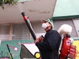 La Secretaría de Salud continúa con las acciones anti-dengue en las colonias de la ZMG. ARCHIVO  /