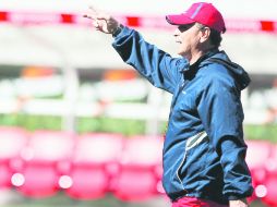 José Luis Real, técnico del Guadalajara. ESPECIAL  /