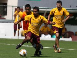 Los jugadores de Estudiantes Tecos se han preparado para encarar el duelo ante Jaguares en el inicio del torneo Apertura 2010. MEXSPORT  /