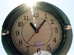 A las 02:00 hora local (05:00 GMT) del domingo la hora oficial en Uruguay se adelantará una hora. ARCHIVO  /